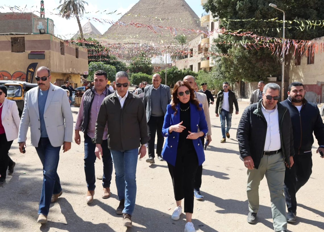 محافظ الجيزة يتفقد منطقة نزلة السمان لمتابعة مشروعات التطوير بمحيط الأهرامات 68 - جريدة المساء محافظ الجيزة يتفقد منطقة نزلة السمان لمتابعة مشروعات التطوير بمحيط الأهرامات 67 - جريدة المساء