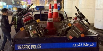 «لا تهاون مع المخالفين».. محافظ الشرقية يقود تحركًا ميدانيًا لإعادة الانضباط بشوارع الزقازيق والاستجابة الفورية لشكاوى المواطنين 1 - جريدة المساء