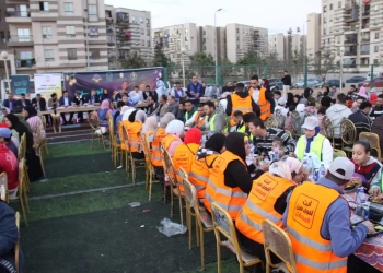 إفطار جماعي لـ1500 شخص وتكثيف حملات الوقاية من الإدمان بحدائق أكتوبر 20 - جريدة المساء