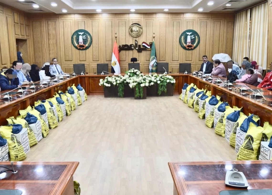 "ربع مليون جنيه" مساعدات مالية و عينية لـ 35 من الأسر الأولى بالرعاية و ذوي الهمم.. بالمنوفية 18 - جريدة المساء