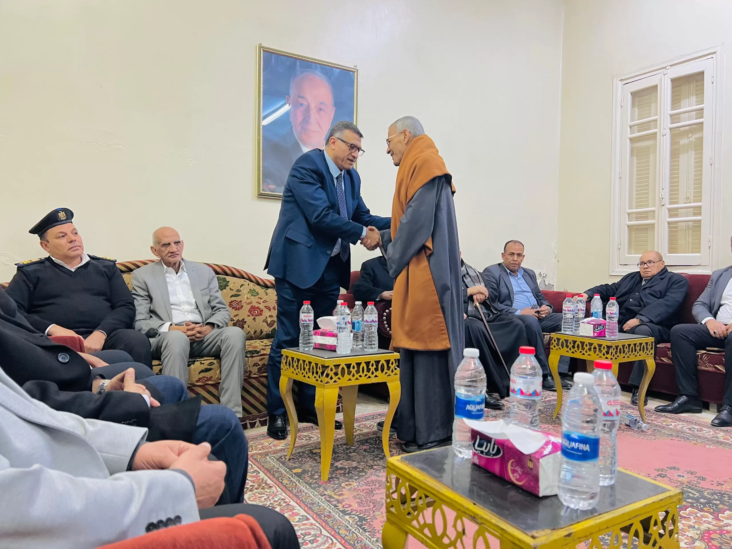 محافظ قنا يقدم واجب العزاء لأسرة شيخ الإذاعيين فهمي عمر 82 - جريدة المساء محافظ قنا يقدم واجب العزاء لأسرة شيخ الإذاعيين فهمي عمر 81 - جريدة المساء