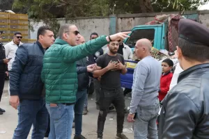 محافظ الجيزة في جولة مفاجئة لرصد الإشغالات وبؤر المخلفات 87 - جريدة المساء