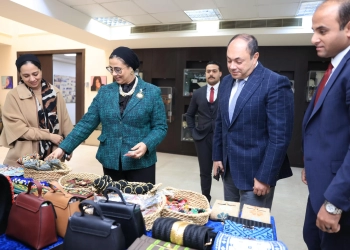 أمل عمار تبحث تدريب وتمكين سيدات الوجه القبلى مع رئيس هيئة تنمية الصعيد 17 - جريدة المساء