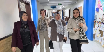 وكيل تعليم الشروق تتفقد مدرسة «إيست لاند الدولية» لمتابعة انتظام الدراسة 1 - جريدة المساء