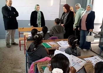 وكيلة مديرية التربية والتعليم بالسويس تتابع انتظام الدراسة في مدارس المحافظة 25 - جريدة المساء