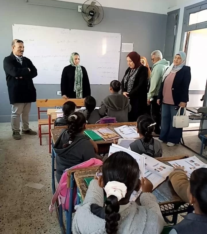 وكيلة مديرية التربية والتعليم بالسويس تتابع انتظام الدراسة بالمدارس 18 - جريدة المساء وكيلة مديرية التربية والتعليم بالسويس تتابع انتظام الدراسة بالمدارس 17 - جريدة المساء