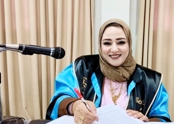 استخدام تطبيقات الهواتف الذكية.. دكتوراه رانده عبدالغني 23 - جريدة المساء