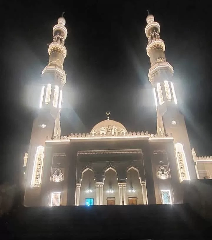 محافظ أسوان : تطوير شامل لمسجد الطابية وإعادة المشهد البصرى للمحيط العمرانى بالإضاءة المبهرة ليلاً 19 - جريدة المساء