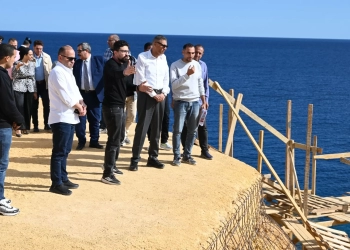 محافظ جنوب سيناء يتفقد مشروعات تنموية وسياحية بشرم الشيخ 33 - جريدة المساء