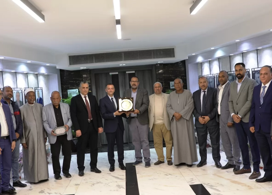 محافظ أسوان يستقبل الهيئة البرلمانية وأعضاء حزب مستقبل وطن لدعم خطط التنمية 19 - جريدة المساء