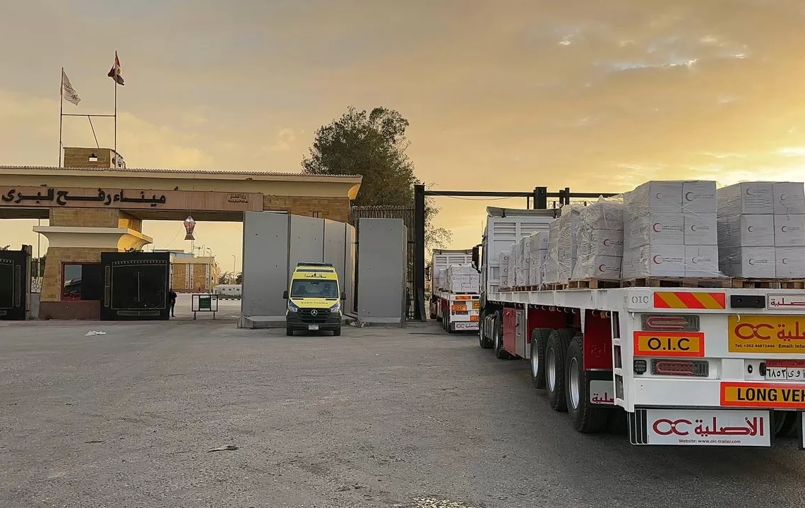 الهلال الأحمر يستقبل ويودع الدفعة الـ 14 من المصابين والمرضى