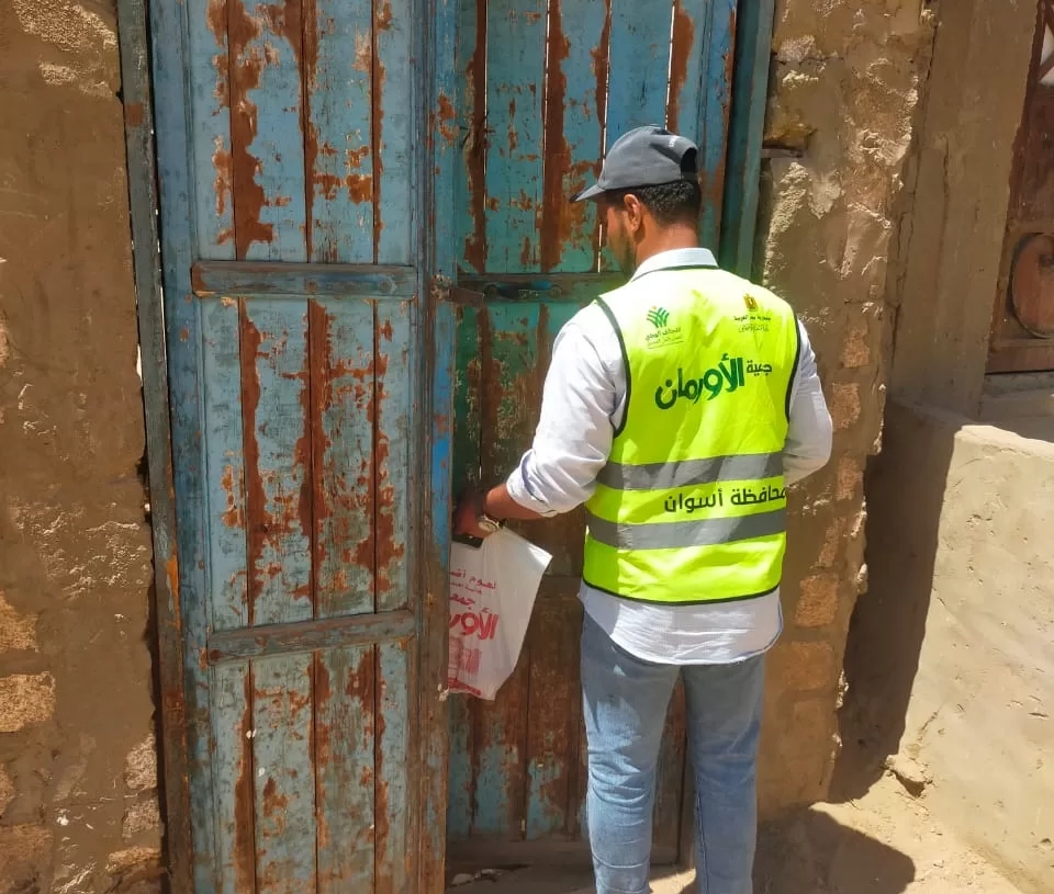 الاورمان تنظم قوافل علاجية واعادة إعمار وتسليم مشاريع تنموية ودعم زواج يتيمات بأسوان 19 - جريدة المساء