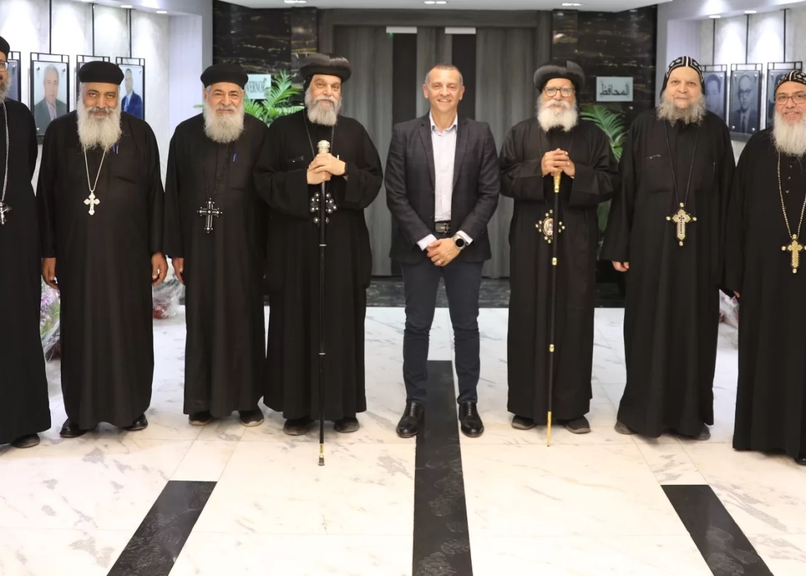 وفد الكنيسة الأرثوذكسية يقدم التهنئة للمهندس عمرو لاشين لتوليه مسئولية محافظة أسوان 20 - جريدة المساء وفد الكنيسة الأرثوذكسية يقدم التهنئة للمهندس عمرو لاشين لتوليه مسئولية محافظة أسوان 19 - جريدة المساء