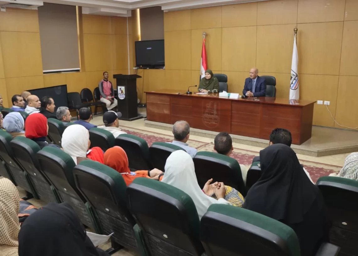 السكرتير العام ببني سويف يعقد اجتماعا لمناقشة موقف الاستجابة للشكاوى الواردة على"منظومة الشكاوى الحكومية الموحدة" 19 - جريدة المساء