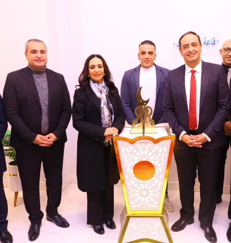 متعافو مراكز العزيمة يهدون وزيرة التضامن فانوس رمضان تقديراً لدعمها 27 - جريدة المساء