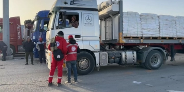 الهلال الأحمر يدعم غزة بزاد العزة الـ 153 بأطنان من المساعدات 1 - جريدة المساء