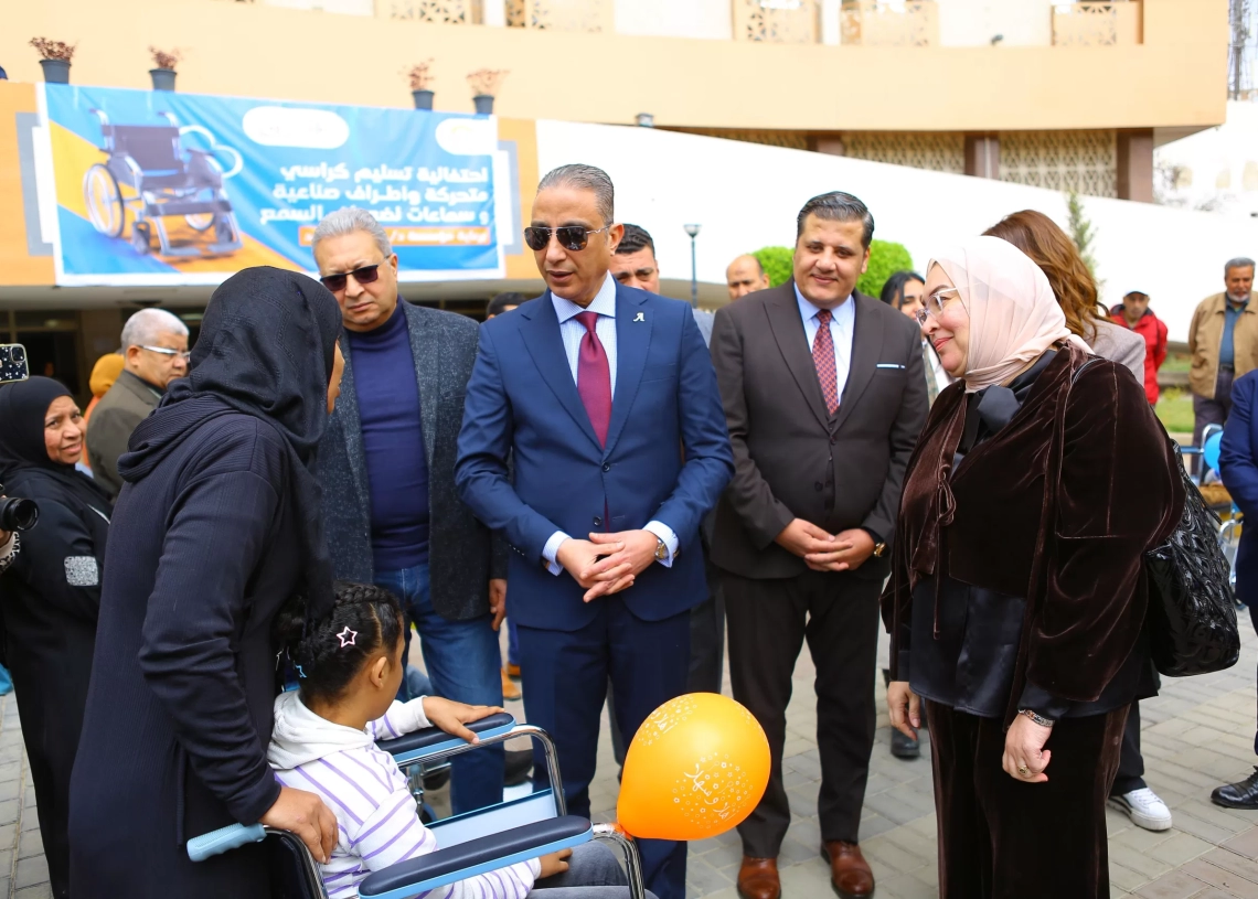 "صناع الخير" تسلم كراسي متحركة وأطراف صناعية لذوي الإعاقة بالجيزة 19 - جريدة المساء