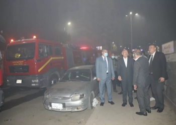 محافظ القاهرة يتابع السيطرة على حريق نشب بمصنع ومخزن ملابس بشارع سرايا القبة بحى الزيتون 30 - جريدة المساء محافظ القاهرة يتابع السيطرة على حريق نشب بمصنع ومخزن ملابس بشارع سرايا القبة بحى الزيتون 29 - جريدة المساء