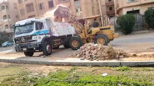 جهاز الشروق يبدأ رصف شارع الحرية لتحسين كفاءة الطرق والخدمات 20 - جريدة المساء