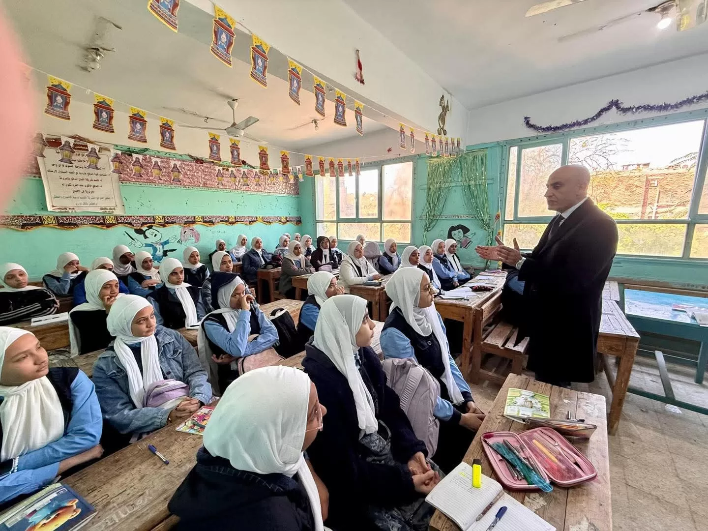 وزير التعليم يواصل جولته في قنا لمتابعة العملية التعليمية في مدارس قوص 77 - جريدة المساء وزير التعليم يواصل جولته في قنا لمتابعة العملية التعليمية في مدارس قوص 76 - جريدة المساء