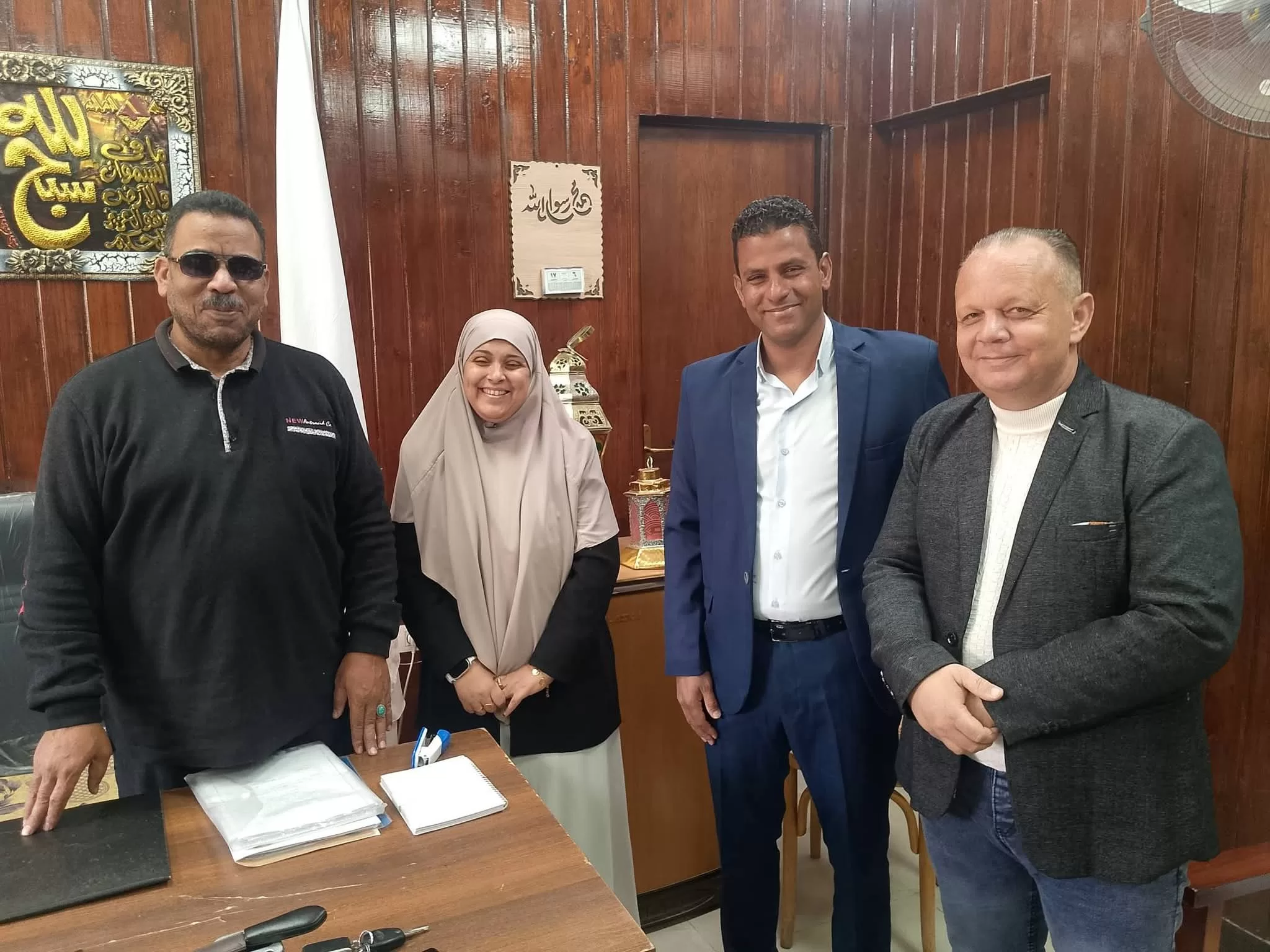 قسم المتابعة وتقويم الأداء بإدارة قوص التعليمية يمنح “القباني” درع التميز المهني 50 - جريدة المساء