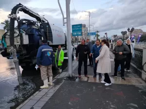 نائب محافظ الجيزة تتابع ميدانيًا شفط مياه الأمطار بالعجوزة وإمبابة 29 - جريدة المساء