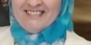 الدكتورة عائشة سمير:مديرة مركز السموم طب قصر العيني :التسمم حالة طبية طارئة لاتحتمل الانتظار وعنصر الوقت مهم لإنقاذ الأرواح وتجنب المضاعفات -أنصح عدم إعطاء المريض أي أطعمة أو مشروبات أو محاولة إحداث قيء 1 - جريدة المساء