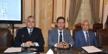 رئيس جامعة المنيا يشارك في اجتماع الأعلى للجامعات بجامعة القاهرة 1 - جريدة المساء