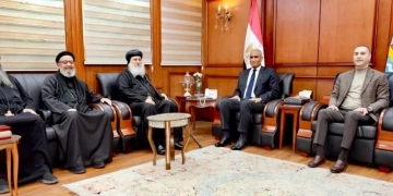 محافظ كفرالشيخ يتلقى التهنئة من وفد الكنيسة برئاسة نيافة الأنبا ماركوس لثقة القيادة السياسية فيه  1 - جريدة المساء