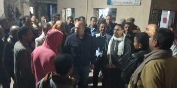 نائب محافظ الجيزة خلال جولته بمدينة أطفيح: الشارع ملك للمواطن.. ولن نسمح بأي تجاوز يؤثر علي الطريق العام 1 - جريدة المساء