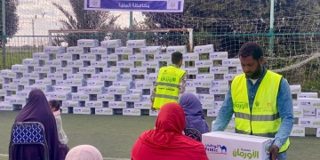 توزيع (630) كرتونة رمضان على الأولى بالرعاية بقرى مراكز المنيا 1 - جريدة المساء
