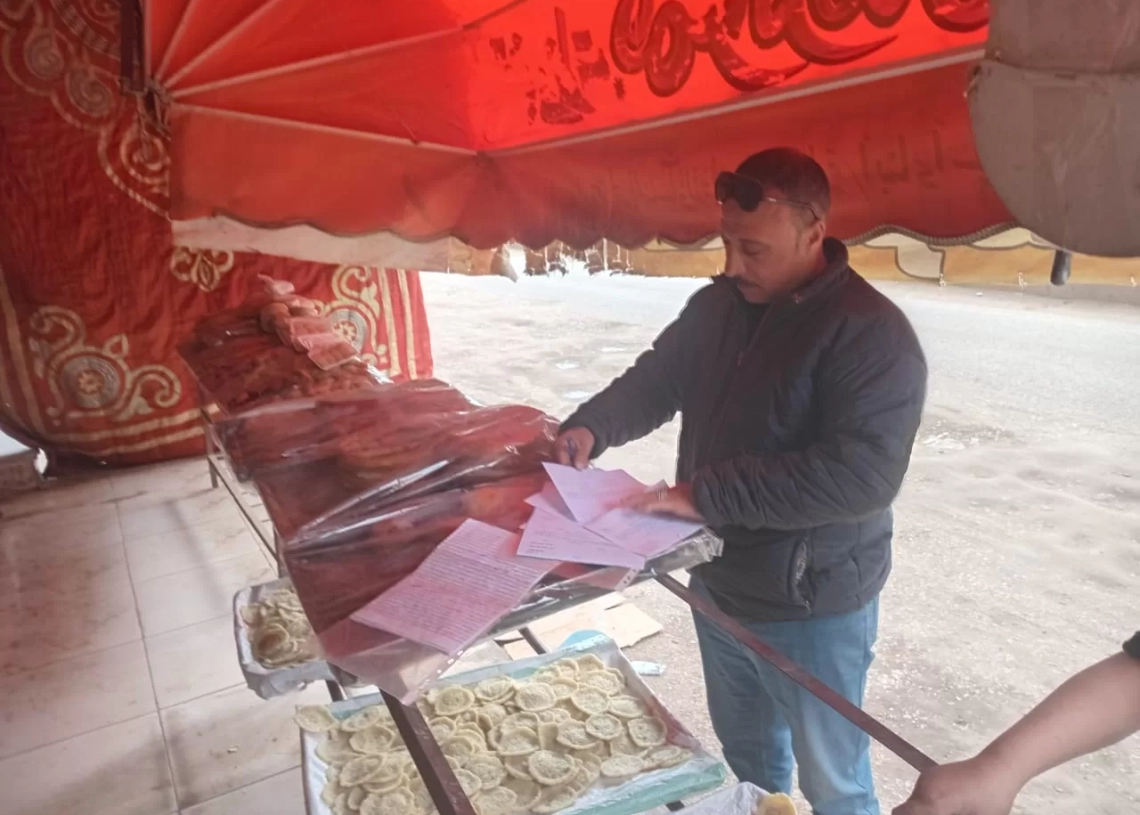 حملات لمراجعة تراخيص المحلات و إزالة الإشغالات و ضبط الألعاب النارية .. بالمنوفية 17 - جريدة المساء