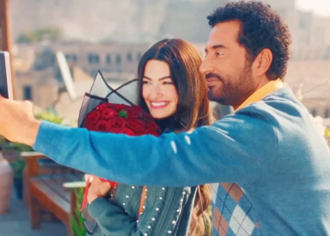 تارا عماد تهدي عمرو سعد باقة ورد وتلتقط معه "سيلفي" رومانسي 28 - جريدة المساء تارا عماد تهدي عمرو سعد باقة ورد وتلتقط معه "سيلفي" رومانسي 27 - جريدة المساء