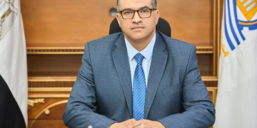 محافظ قنا: حصر شامل لكل خطوط سير النقل الجماعي بالمراكز خلال 10 أيام والمراجعة كل 6 أشهر 2 - جريدة المساء محافظ قنا: حصر شامل لكل خطوط سير النقل الجماعي بالمراكز خلال 10 أيام والمراجعة كل 6 أشهر 1 - جريدة المساء