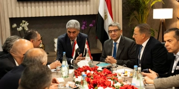 خلال مشاركته فى بورصة برلين.. فتحى يتابع مع القطاع السياحى مستجدات الحركة الوافدة فى ظل الأحداث بالمنطقة 10 - جريدة المساء خلال مشاركته فى بورصة برلين.. فتحى يتابع مع القطاع السياحى مستجدات الحركة الوافدة فى ظل الأحداث بالمنطقة 9 - جريدة المساء