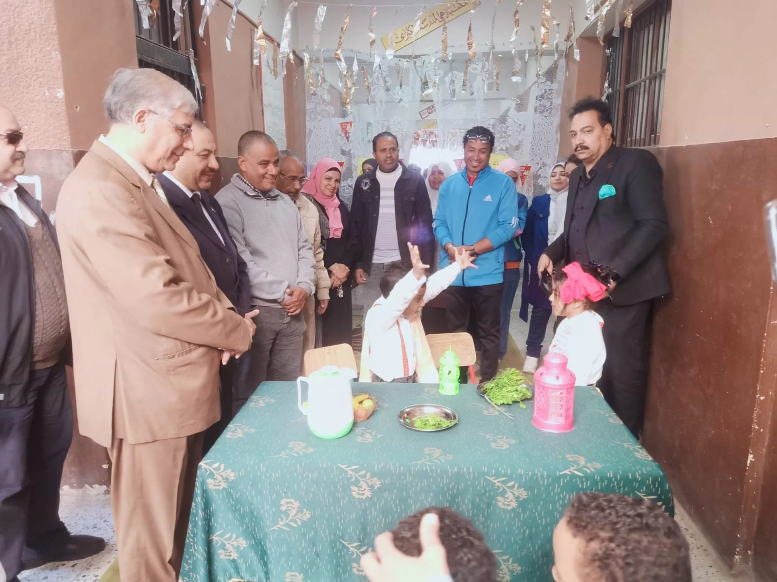 جولة مفاجئة لوكيل تعليم قنا لمتابعة انتظام الدراسة 178 - جريدة المساء