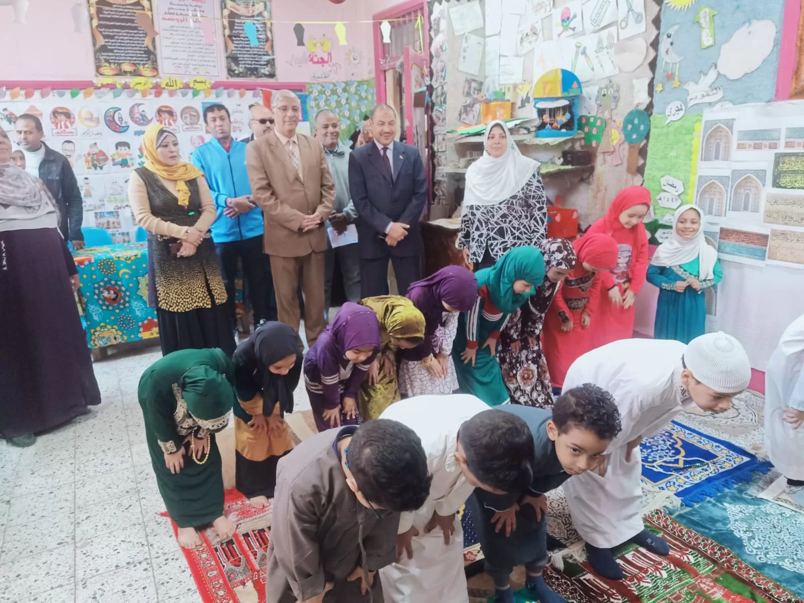 جولة مفاجئة لوكيل تعليم قنا لمتابعة انتظام الدراسة 162 - جريدة المساء