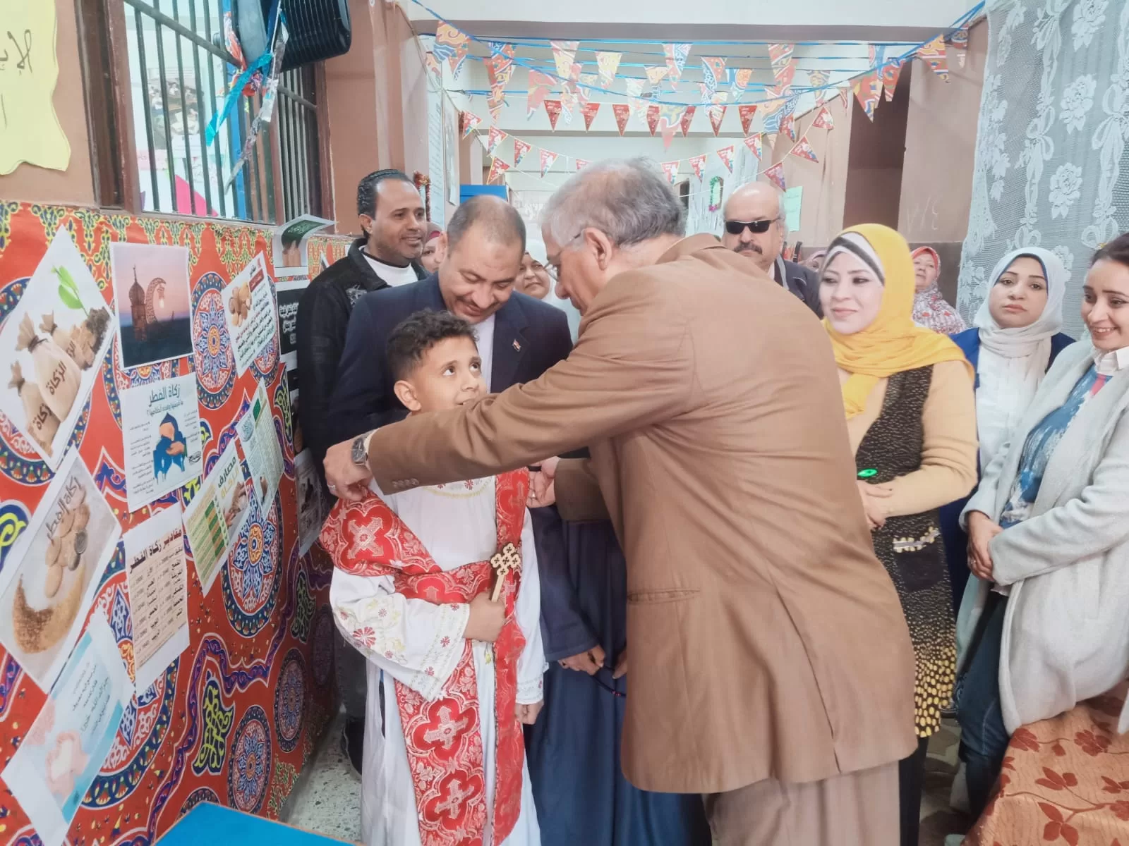 جولة مفاجئة لوكيل تعليم قنا لمتابعة انتظام الدراسة 148 - جريدة المساء