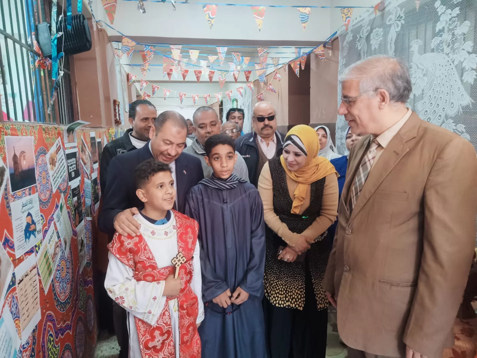 جولة مفاجئة لوكيل تعليم قنا لمتابعة انتظام الدراسة 150 - جريدة المساء