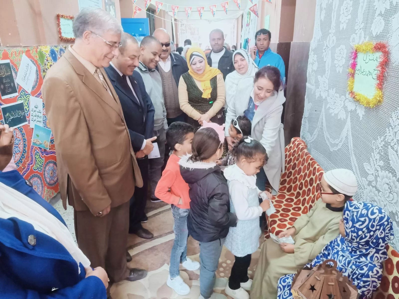 جولة مفاجئة لوكيل تعليم قنا لمتابعة انتظام الدراسة 154 - جريدة المساء