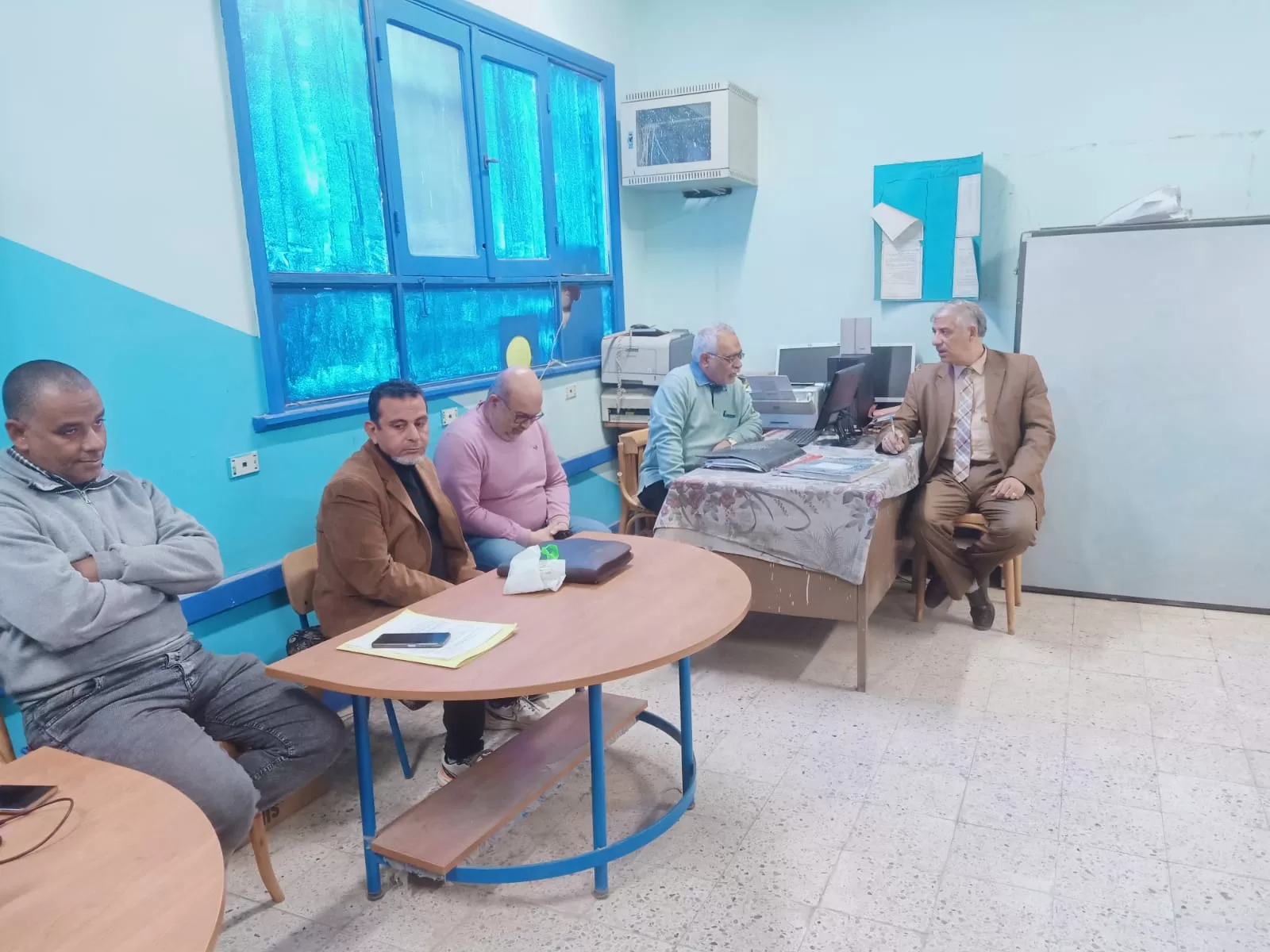 جولة مفاجئة لوكيل تعليم قنا لمتابعة انتظام الدراسة 138 - جريدة المساء