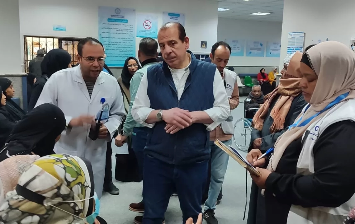 نائب وزير الصحة يتفقد منشآت أسوان ويوجه بإجراءات تصحيحية عاجلة لرفع جودة الخدمات 27 - جريدة المساء