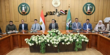 محافظ المنوفية لمدير التموين : " أشد إجراء قانوني ضد أي تاجر يحجز سلعة " 13 - جريدة المساء