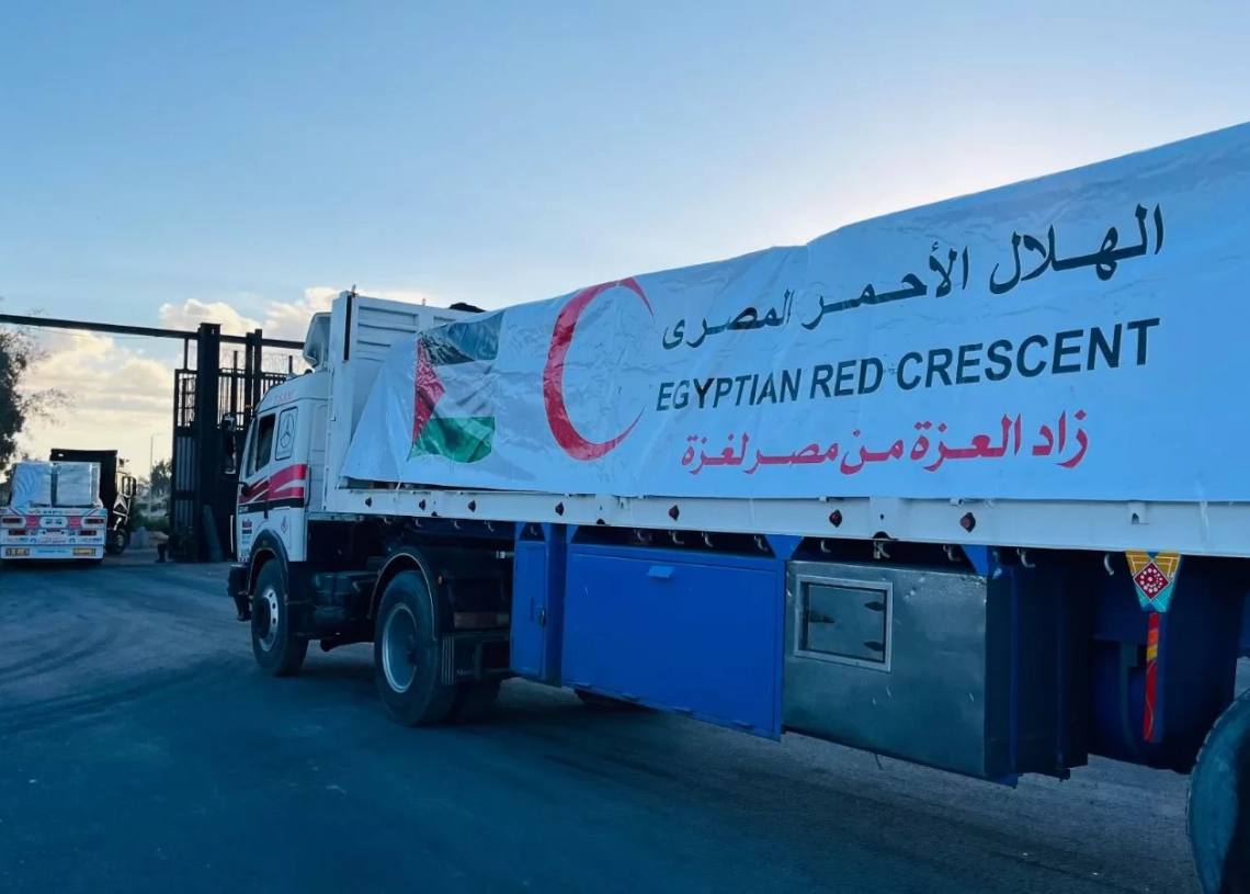 الهلال الأحمر يدخل 1,850 طنًا من المساعدات الإنسانية الشاملة لدعم الأشقاء الفلسطينيين  19 - جريدة المساء