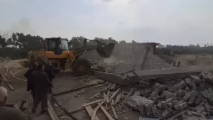 بالصور.. إزالة حالات بناء مخالف بأبو النمرس في الجيزة 21 - جريدة المساء