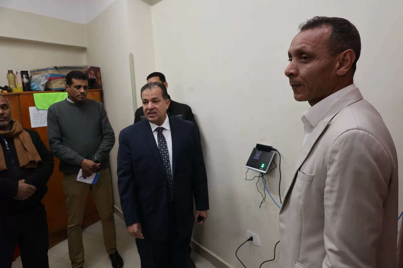 رئيس جامعة قنا يتفقد المدن الجامعية لمتابعة انتظام العمل بها 69 - جريدة المساء