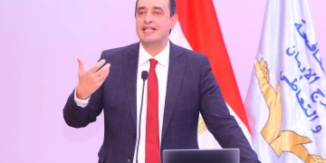 د. عمرو عثمان مدير صندوق مكافحة وعلاج الإدمان والتعاطى