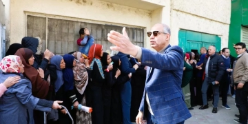 محافظ المنيا يطمئن على صرف المنحة التموينية ويؤكد وصول الدعم لمستحقيه بسهولة 1 - جريدة المساء