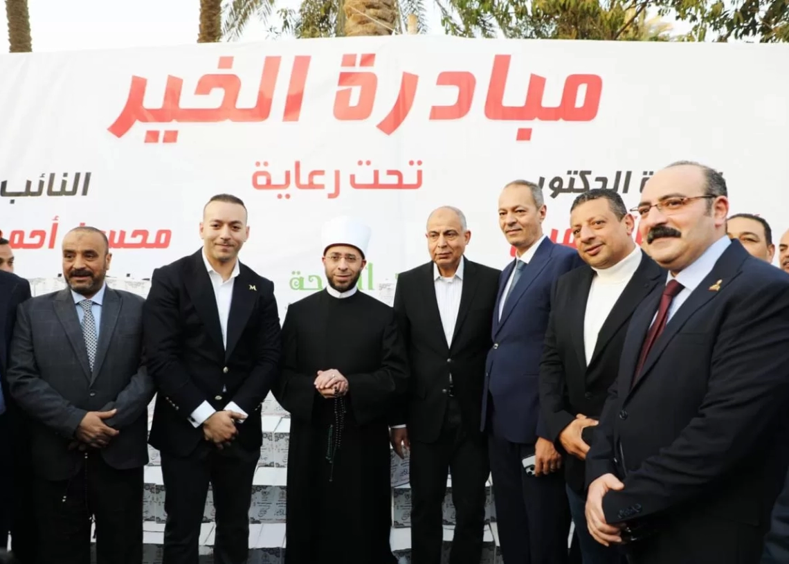 محافظ المنيا ووزير الأوقاف يؤديان صلاة العشاء والتراويح بمغاغة 19 - جريدة المساء