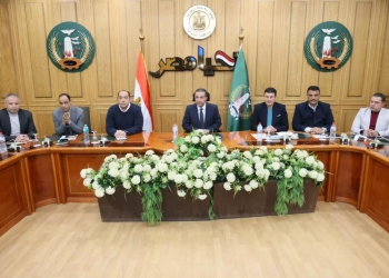 محافظ المنوفية : تسريع الأداء بملفات التصالح والتقنين وقانون المحال العامة 23 - جريدة المساء